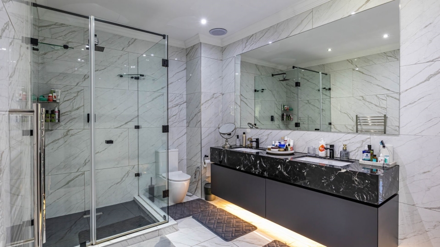 7 Bedroom Property for Sale in Constantia Western Cape